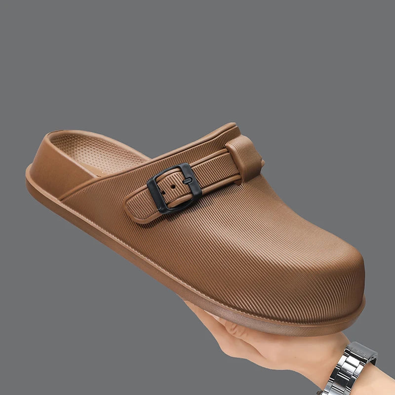 Men New Clogs Slippers Fashion EVA Insole Men Mules Slippers Classic Waterproof Garden Shoes Women Non-slip Beach Sandals